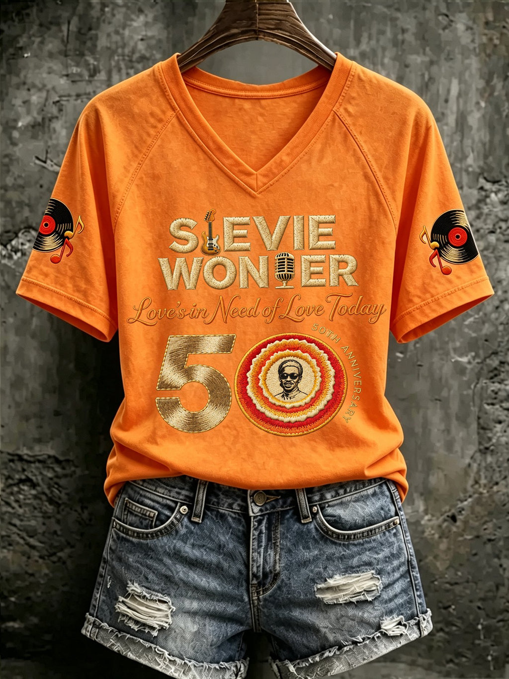 Women's Tour Graphic Top