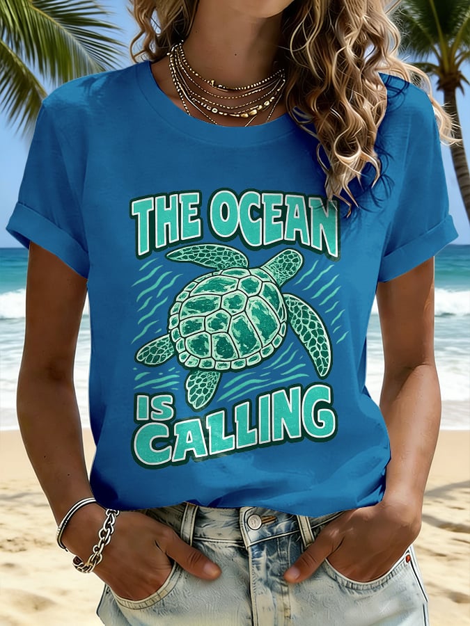 Retro Vacation Sea Turtle The Ocean Is Calling Print T-Shirt