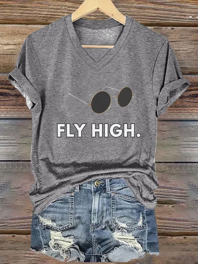 Women's "Hot Singer" Printed V-Neck T-Shirt
