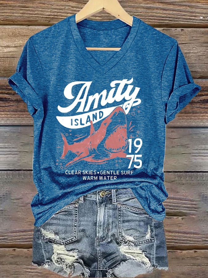 Women's Retro  Amity Island 1975 Clear Skies Gentle Surf Warm Water Print T-Shirt
