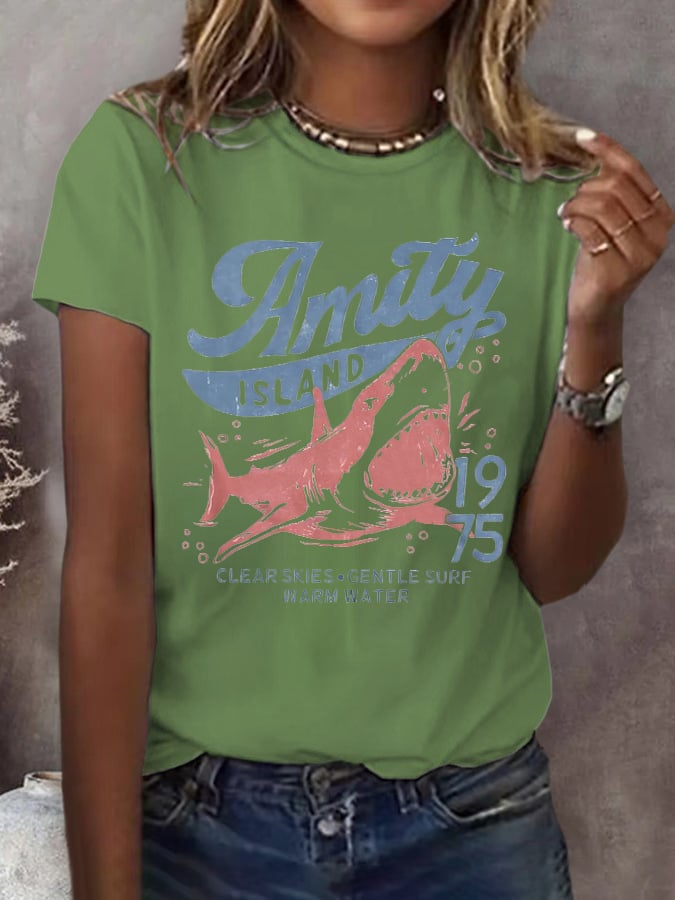 Women's Amity Island 1975 Clear Skies Gentle Surf Warm Water Printed Short-Sleeved T-Shirt