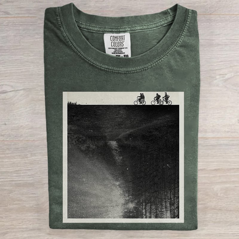 Stranger Upside Down Hawkins 80s Horror Art Print T-Shirt