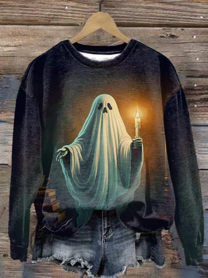 Women's Vintage Ghost Holding A Candle Print Sweatshirt