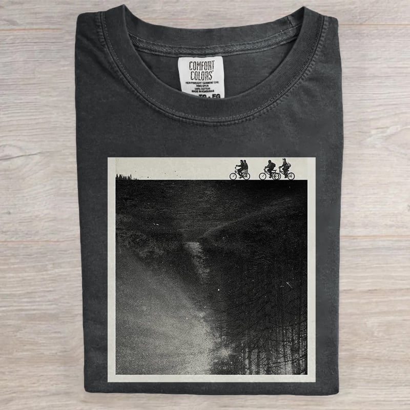Stranger Upside Down Hawkins 80s Horror Art Print T-Shirt