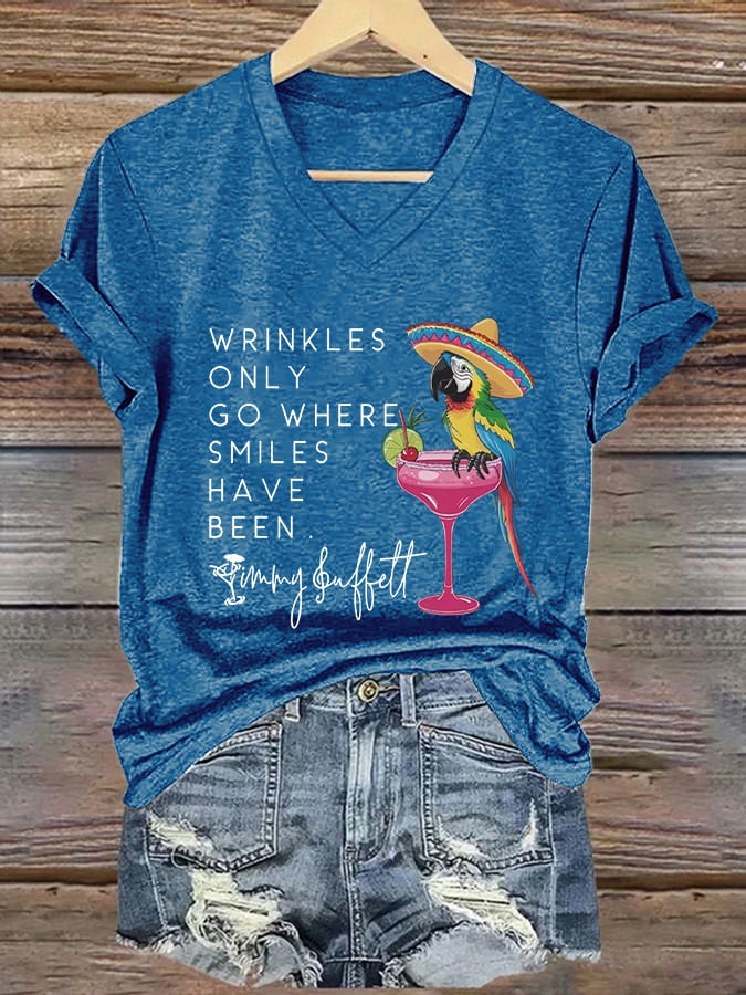 V-Neck Retro Wrinkles Only Go Where Smiles Have Been Print T-Shirt
