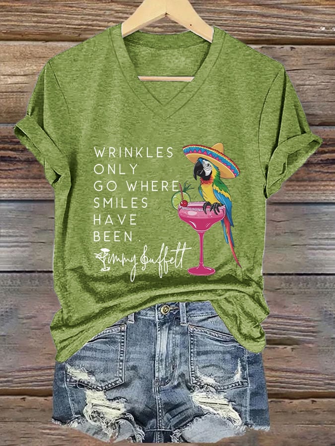 V-Neck Retro Wrinkles Only Go Where Smiles Have Been Print T-Shirt