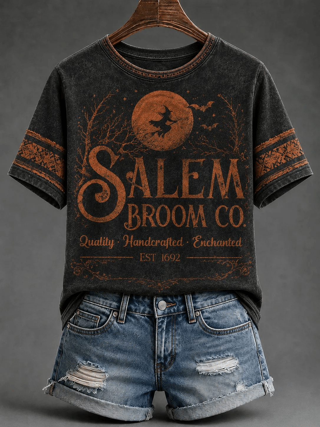 Women's Retro Salem Broom Company Print Raglan Short-Sleeved T-Shirt