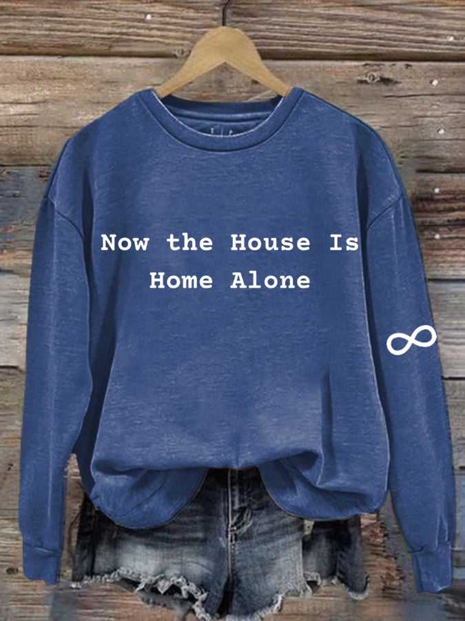 Women‘s Now the House Is Home Alone Print Sweatshirt