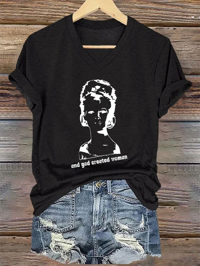 V-Neck Retro B.B Print T-Shirt